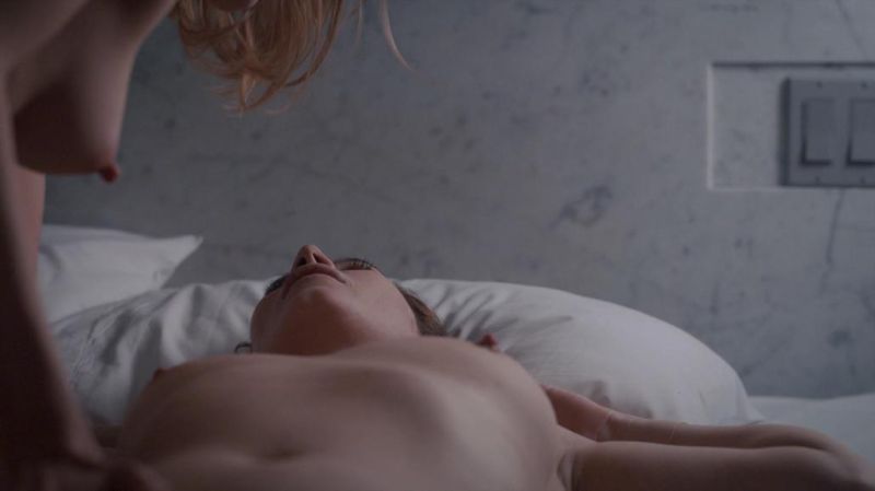 Louisa Krause Nude (19)
