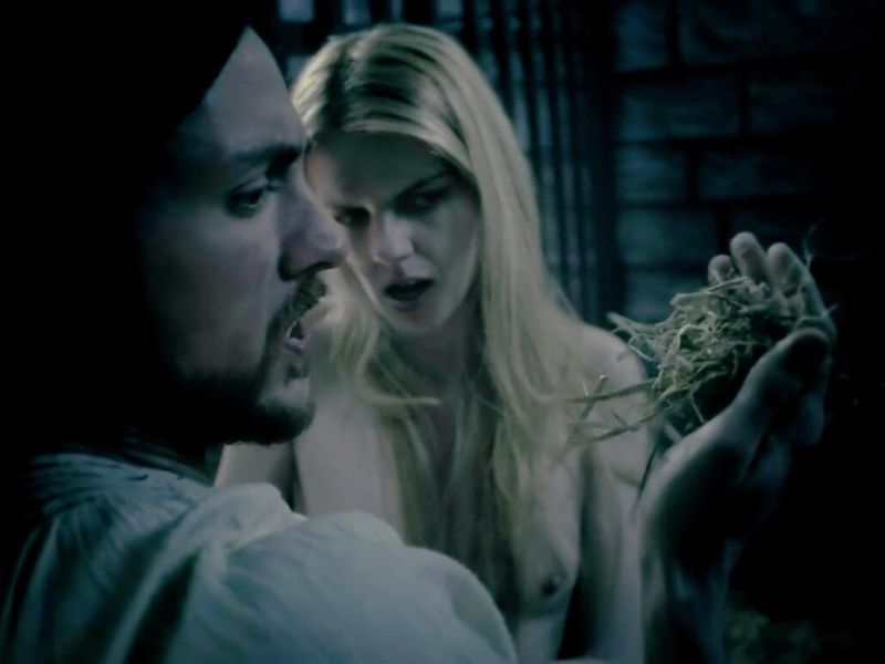 Ayvianna Snow Nude (1)
