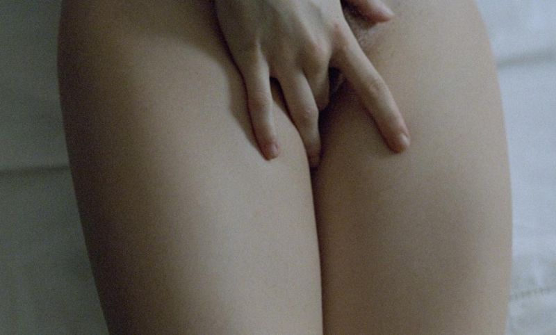 Caroline-Ducey-Romance-10_2.jpg