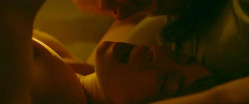 Oona Chaplin - Aloft_3
