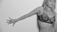 Miley_Cyrus_-_She_is_Coming_-_DREAM_3.jpg