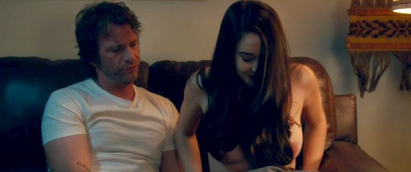Shailene Woodley - White Bird in a Blizzard - 3_1
