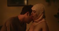 Alison_Brie_-_Horse_Girl_-_2_2.jpg