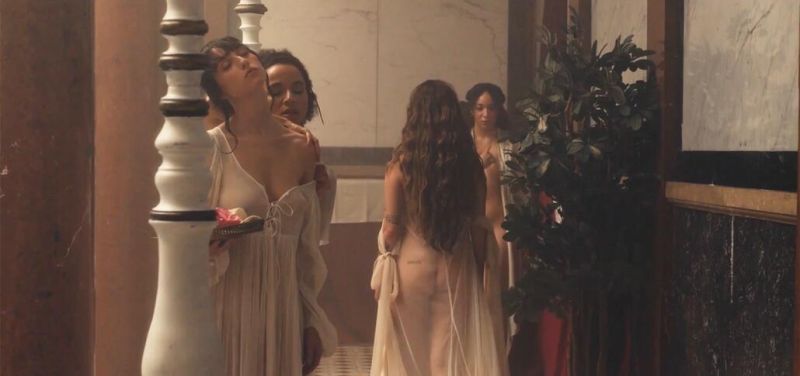 Halsey - If I Cant Have Love, I Want Power - 2_1
