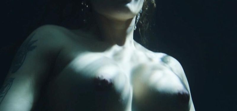 Halsey - If I Cant Have Love, I Want Power - 3_4

