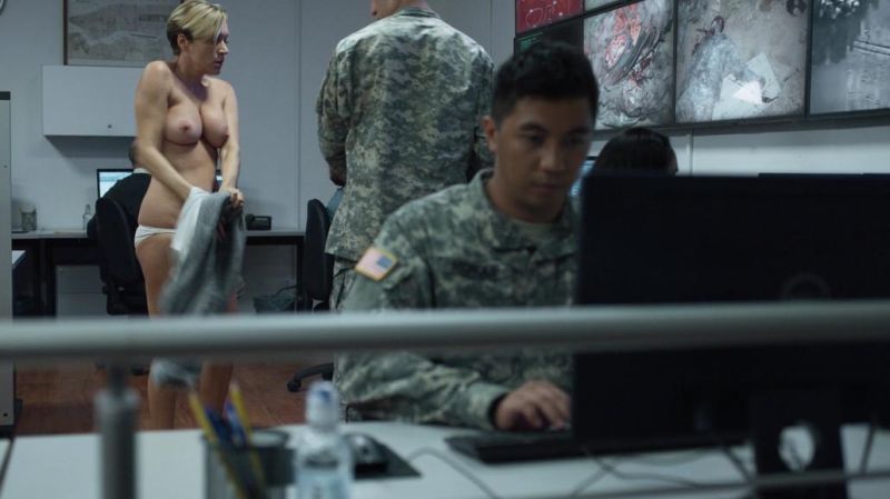Chloe_Sevigny_-_We_Are_Who_We_Are_-_S01E07_2.jpg