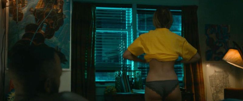 Rose McIver - Woke - S01E04_3
