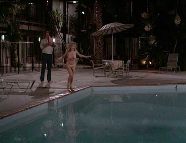 bM10153-BeverlyDAngelo@Vacation-2_3
