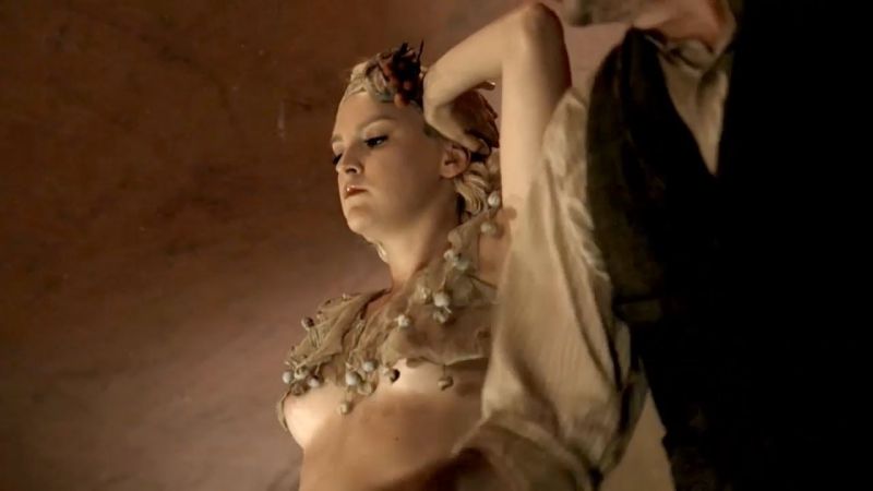 Carla Gallo & Cynthia Ettinger - Carnivale - S02E03_2
