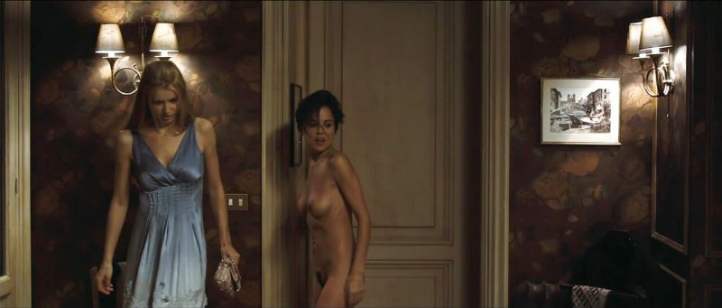 Elena_Anaya___Natasha_Yarovenko_-_Room_in_Rome_-_02_3.jpg
