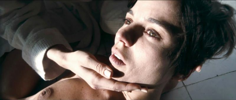 Elena_Anaya___Natasha_Yarovenko_-_Room_in_Rome_-_17_1.jpg