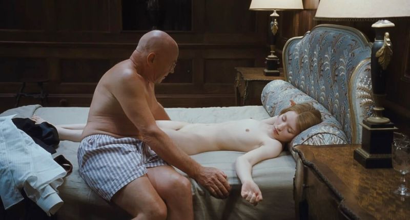 Emily Browning - Sleeping Beauty - 04_3
