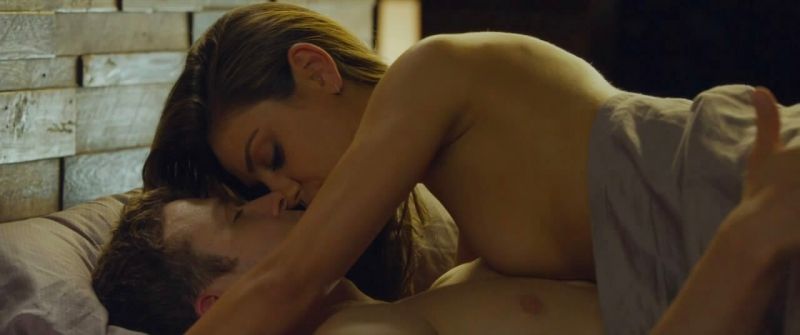 Mila Kunis Nude (5)
