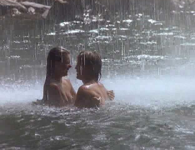 Milla Jovovich Nude (29)
