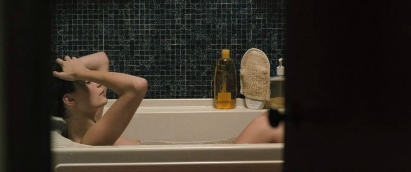 Mischa Barton Nude (9)
