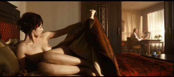Olga Kurylenko nude (16)
