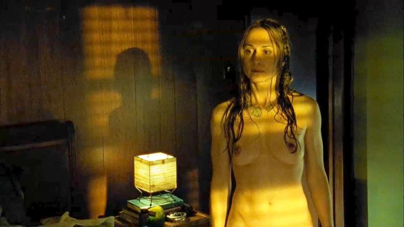 Holly_Hunter_-_Thirteen_3.jpg