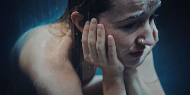 Kaitlyn Dever nude (10)
