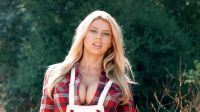 Charlotte_McKinney_nude_28629.jpg