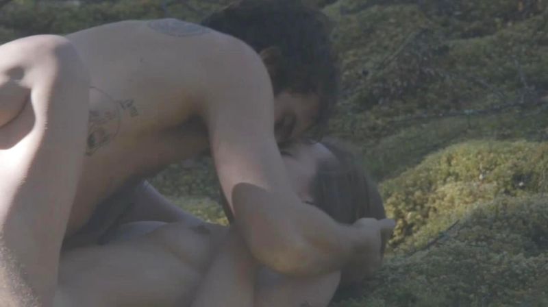 Elisabeth Moss nude (1)
