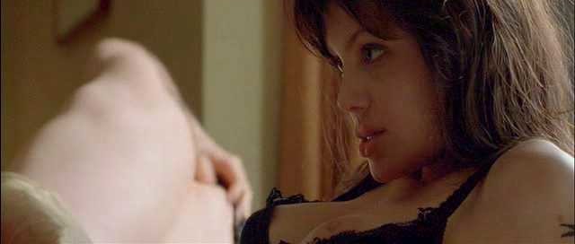 bM2954-AngelinaJolie_PushingTin_3.jpg