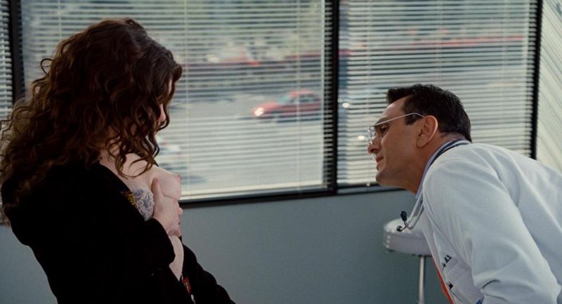 Anne_Hathaway_-_Love_and_Other_Drugs_-_1_3.jpg