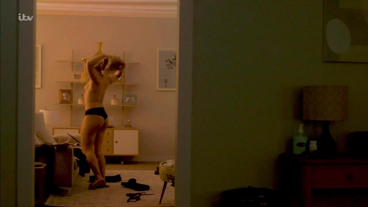 Florence Pugh Nude Scenes (29)

