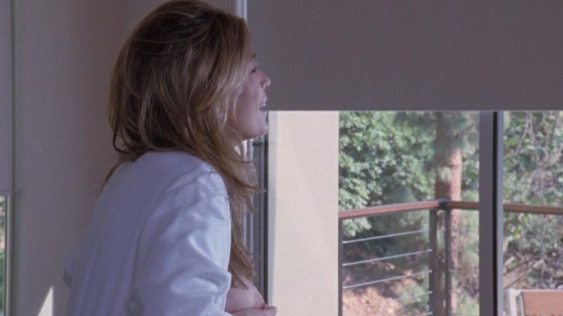 Sonya-Walger-Tell-Me-You-Love-Me-S01E05-3_2.jpg